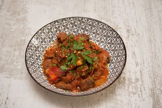 Tigaie de vită picantă