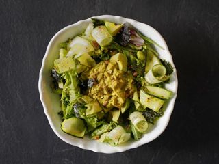 Салат зелений з гуакамолє (270г)