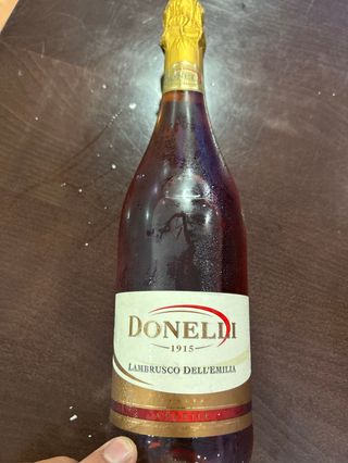 Vino Lambrusco rosado 