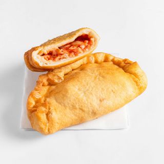 Pidone pomodoro e mozzarella