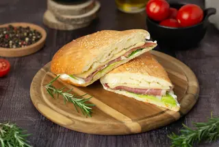 Sendvič sa pršutom 425g