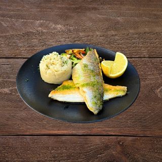 Grilled Sea Bass/Lubina a la plancha