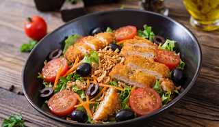 Salada com Frango Panado