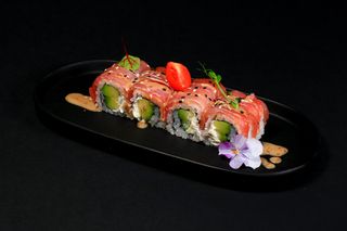 113 Tonno tataki roll - 4 pezzi