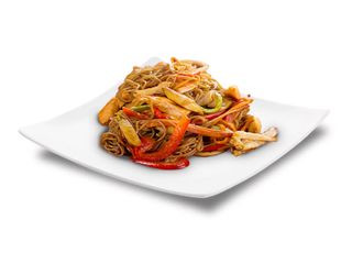 Яки соба с курицей