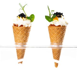 DY01A. Mini cono salmon 3 pezzi