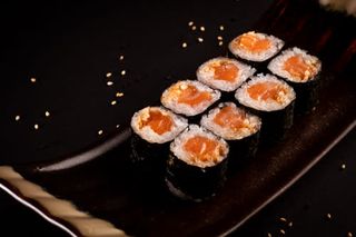 Maki Salmón Picante 