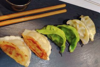 gyozas mixtas,6 piezas