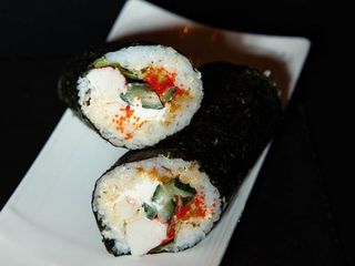 Рол З крабовими паличками (320g)