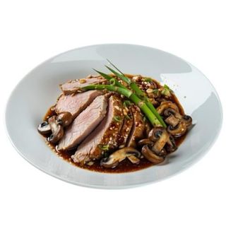 Pato  Con Bambú Y Setas Chinas