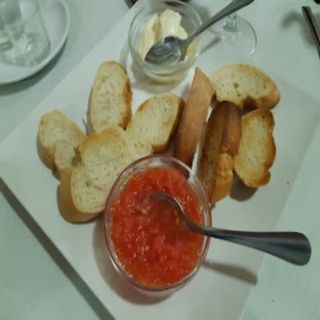 Pan Con Tomate Y Alioli