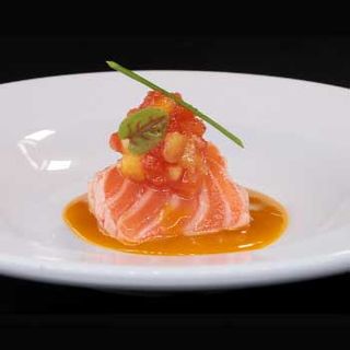 Salmone Tataki