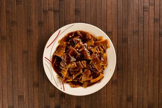 127. Ciuperci și bambus cu sos chinezesc