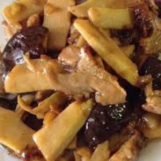 119. Pato Con Bambú Y Setas