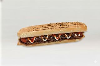 Piastrato con wurstel e cipolla