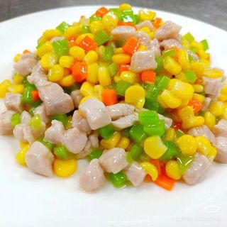 Pollo con mais e piselli