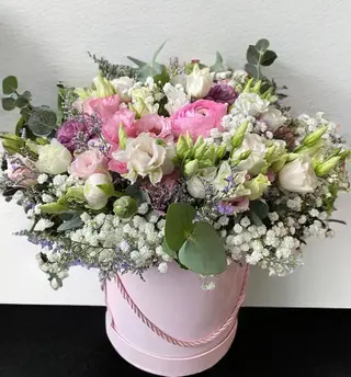 1- FlowerBox z Eustom i  Róż (rozmiar M)