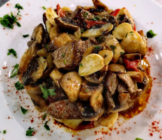 Tacos de solomillo con champiñones y piquillo