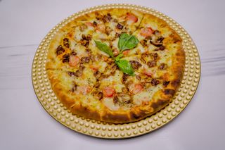 Hass Grill Supreme Chicken Pizza