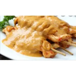 8. Pollo Sate Con Salsa De Cacahuetes