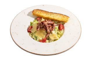 Салата Цезар с бекон на грил (320г)