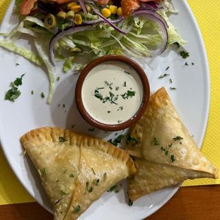 Vegetable Samosa  (2 Piezas)