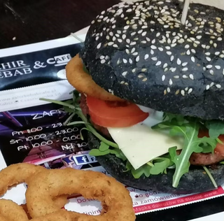 Burger ostro cięty ser