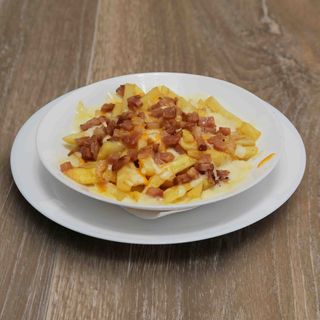 Tapa De Patatas Con Bacon Y Queso Al Horno (1/2 Ración)