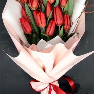 Buchet cu 19 lalele rosii