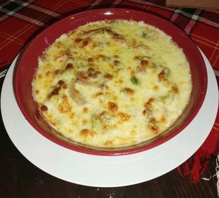 Картофи с топено сирене (400г)