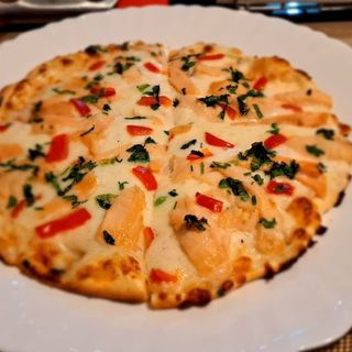 Pizza cu somon afumat 32 cm