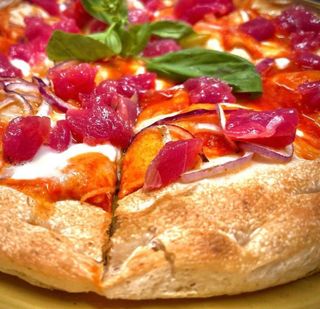 Al tonno fresco e cipolle di Tropea