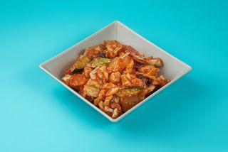 Piletina sa ananasom u tomato sosu