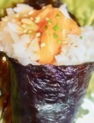 129. Temaki Salmón Picante