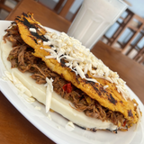 Cachapa De Queso Con Carne