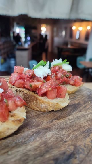 Bruskete sa paradajzom 250 g