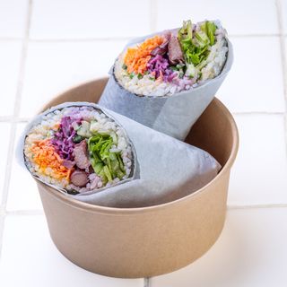 შავი ლობიო ტაჰინით სუში ბურიტო (მცენარეული)