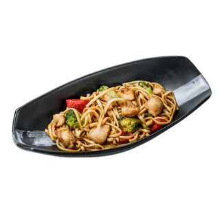 Makaron udon z kurczakiem