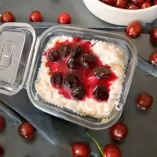 orez cu lapte si dulceata de visine 150 gr
