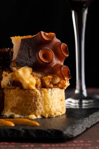 Montaditos polpo e purea di patate