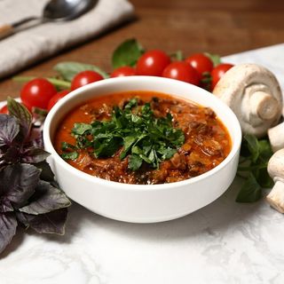 ჩაშუშული ხბოს ხორცით