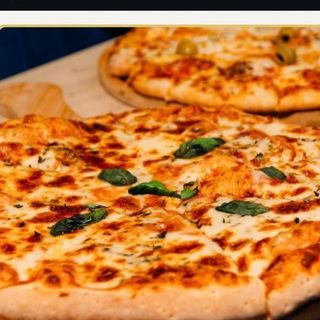 Pizzas Atún con corazón de palmito (Grande)