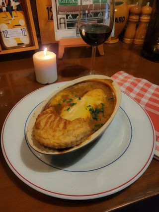 Quenelle De Brochet Sauce Nantua