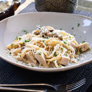 Pasta sa piletinom 350gr