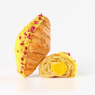 Круасан з лимонним курдом (100г)