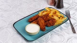 Aripioare crispy cu cartofi