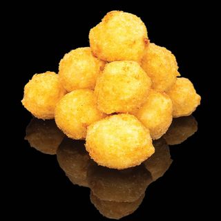 Хрупкави картофени кюфтенца със сирене и кашкавал