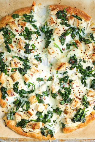 Roasted Garlic & Spinach Pizza Medium
