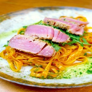 tagliatelle cu ton roșu și dovlecei 