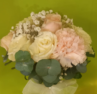 Bouquet Romántico De Rosas Blancas
